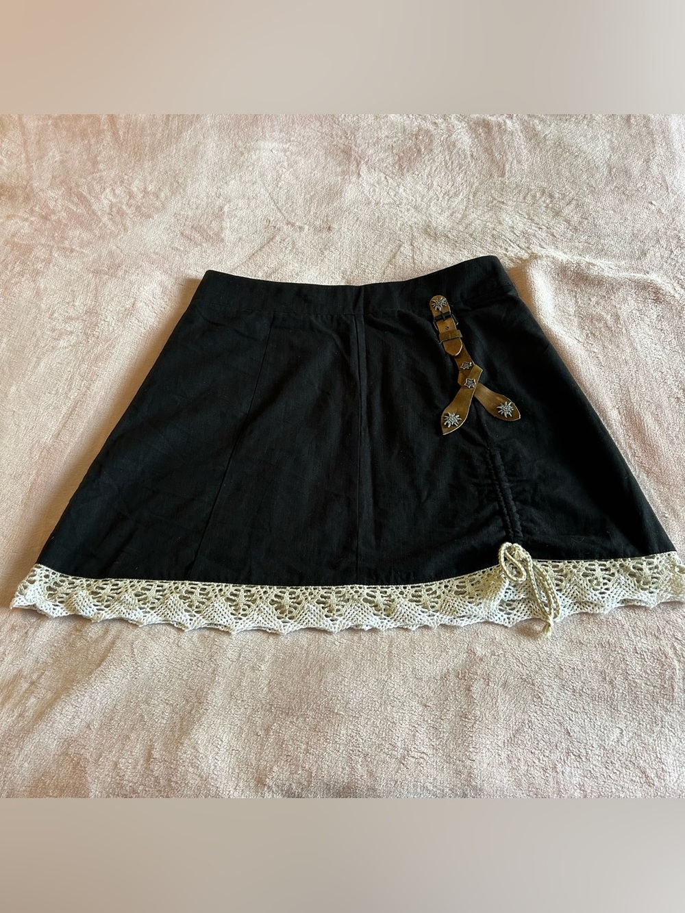 Stockerpoint black linen/cotton mini skirt crochet hem leather accent size 36